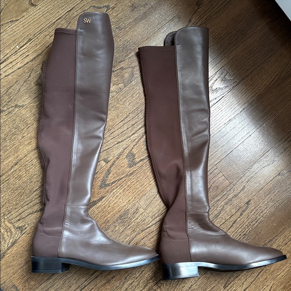 Stuart Weitzman Keelan City Boot - Picture 5 of 12